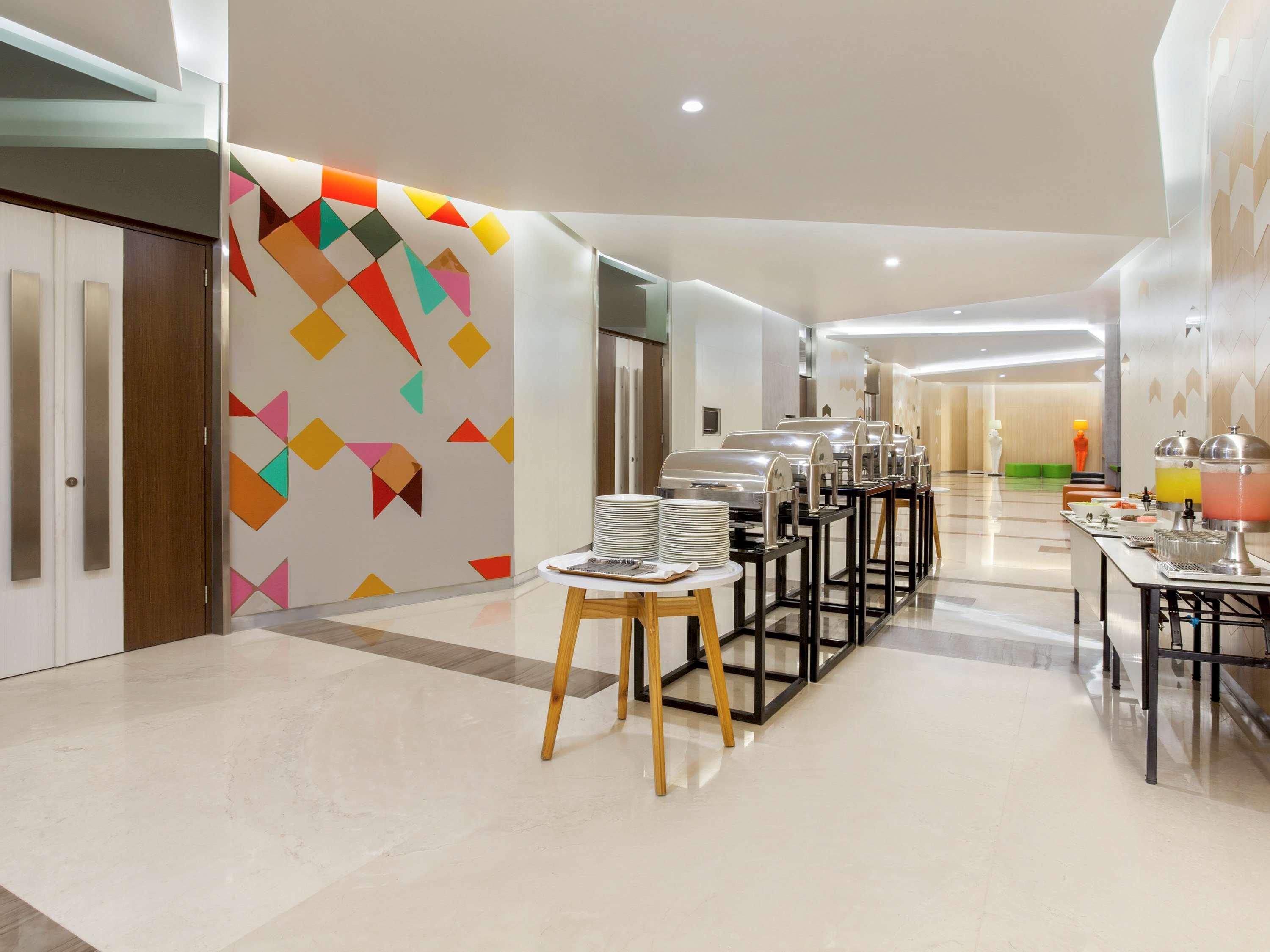 Ibis Styles Jakarta Sunter מראה חיצוני תמונה