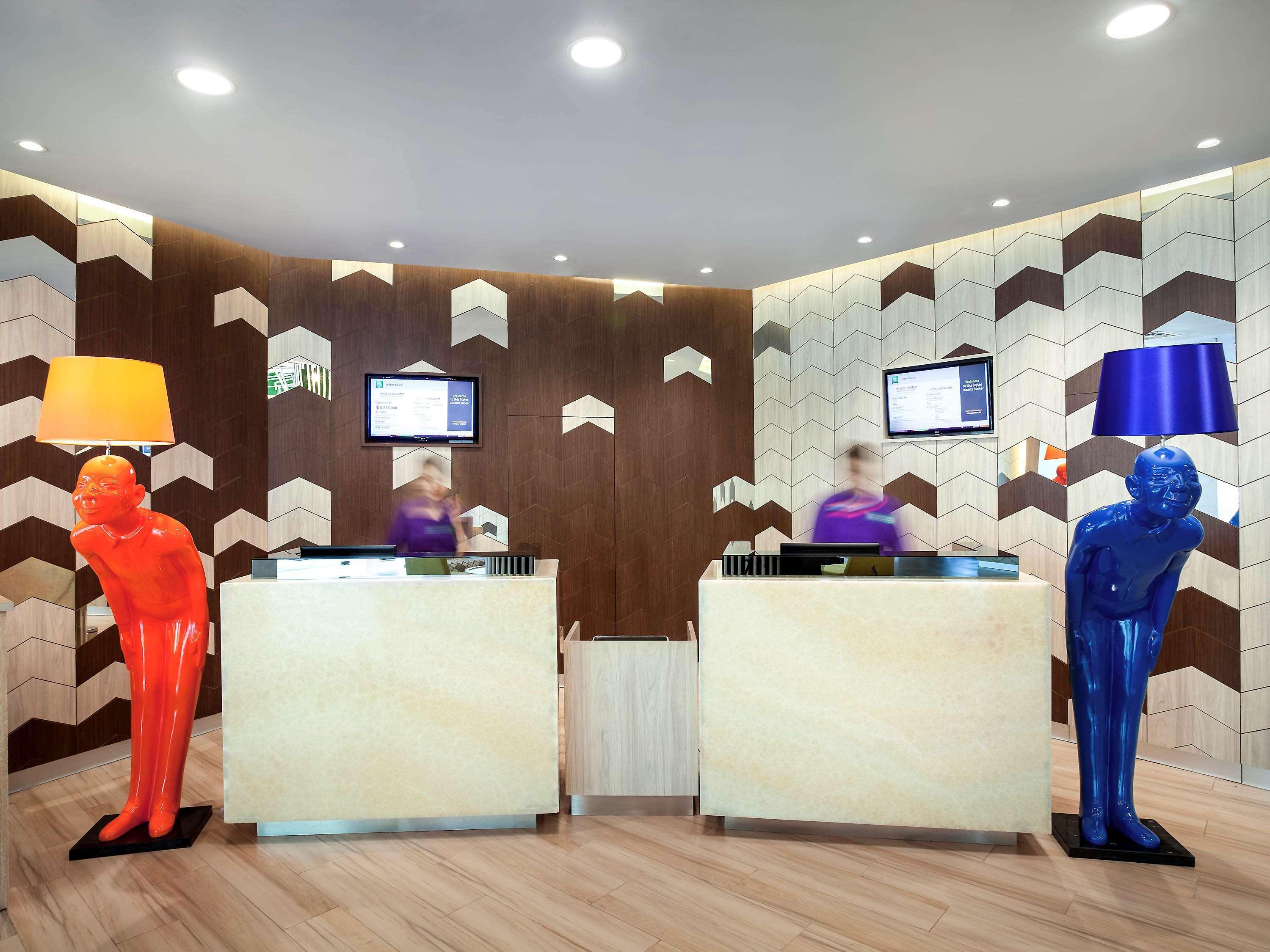 Ibis Styles Jakarta Sunter מראה חיצוני תמונה