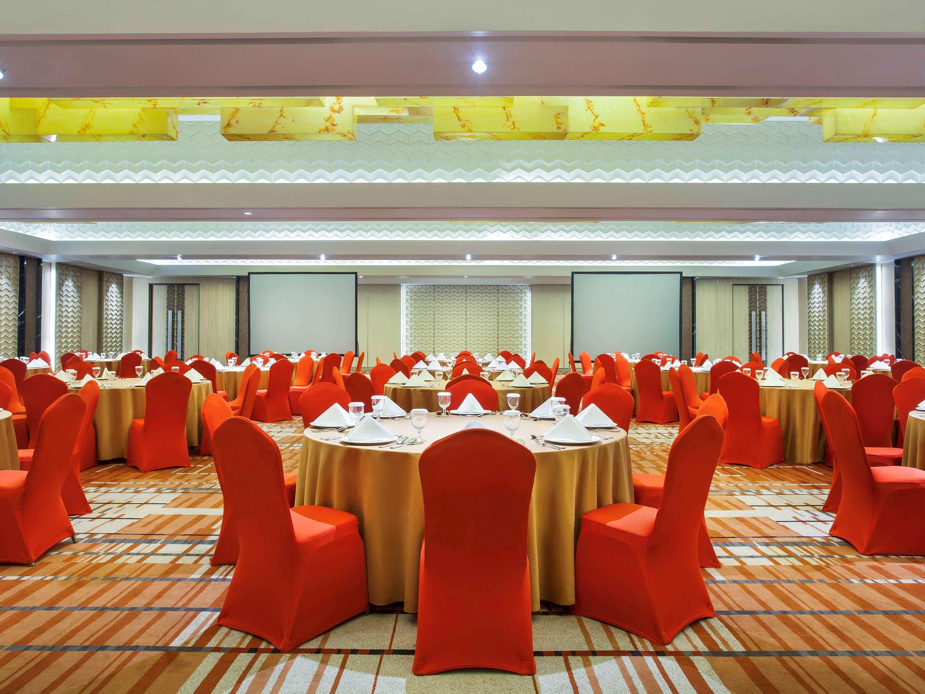 Ibis Styles Jakarta Sunter מראה חיצוני תמונה
