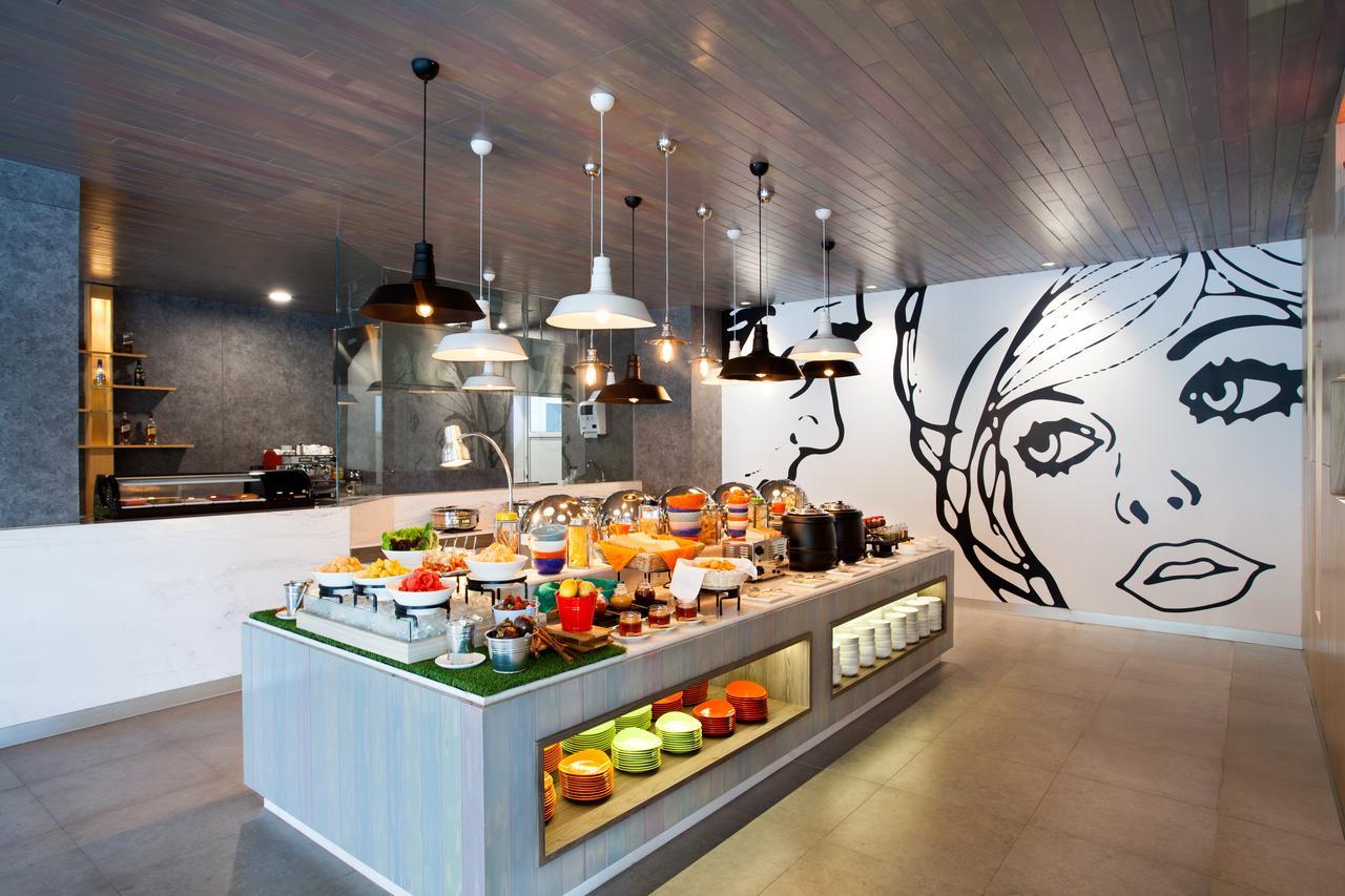 Ibis Styles Jakarta Sunter מראה חיצוני תמונה