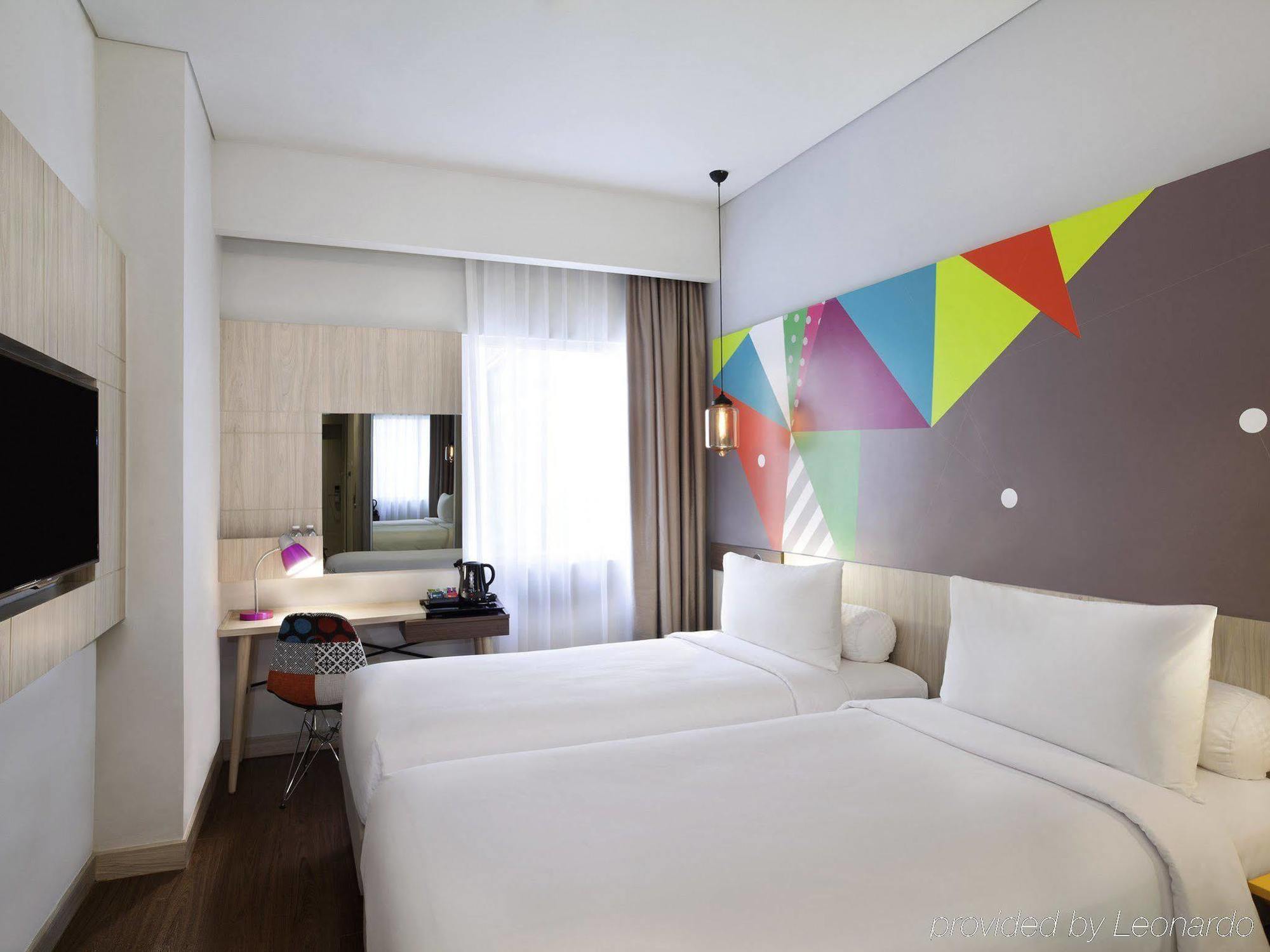 Ibis Styles Jakarta Sunter מראה חיצוני תמונה